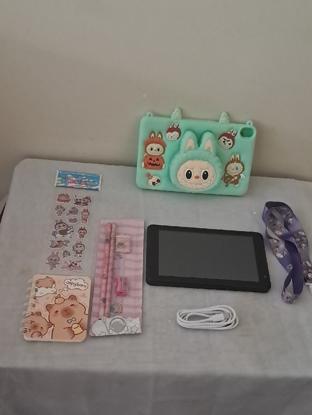 7 Inch Android Tablet With Mint Green Silicone Tablet Case & Accessories - Picture 3 of 13